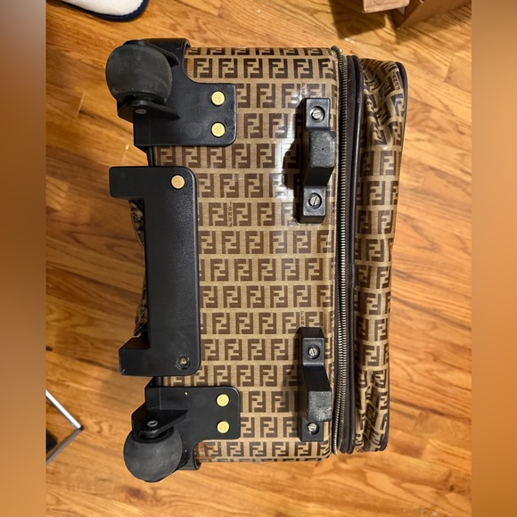Fendi Brown Luggage Travel Bag with Vintage Design - Picture 5 of 6